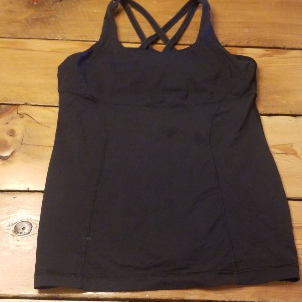 Black Lululemon top